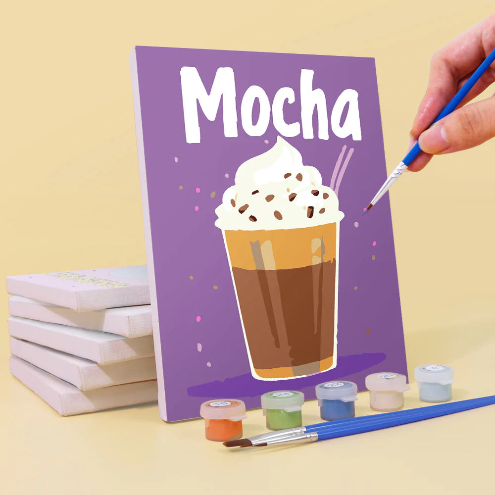 DIY Malen nach Zahlen – Mocha-Motiv mit Sahne & Schoko-Topping auf Leinwand malen – kreative Auszeit für Kaffee- und Genussliebhaber – nur bei Artyroom.shop